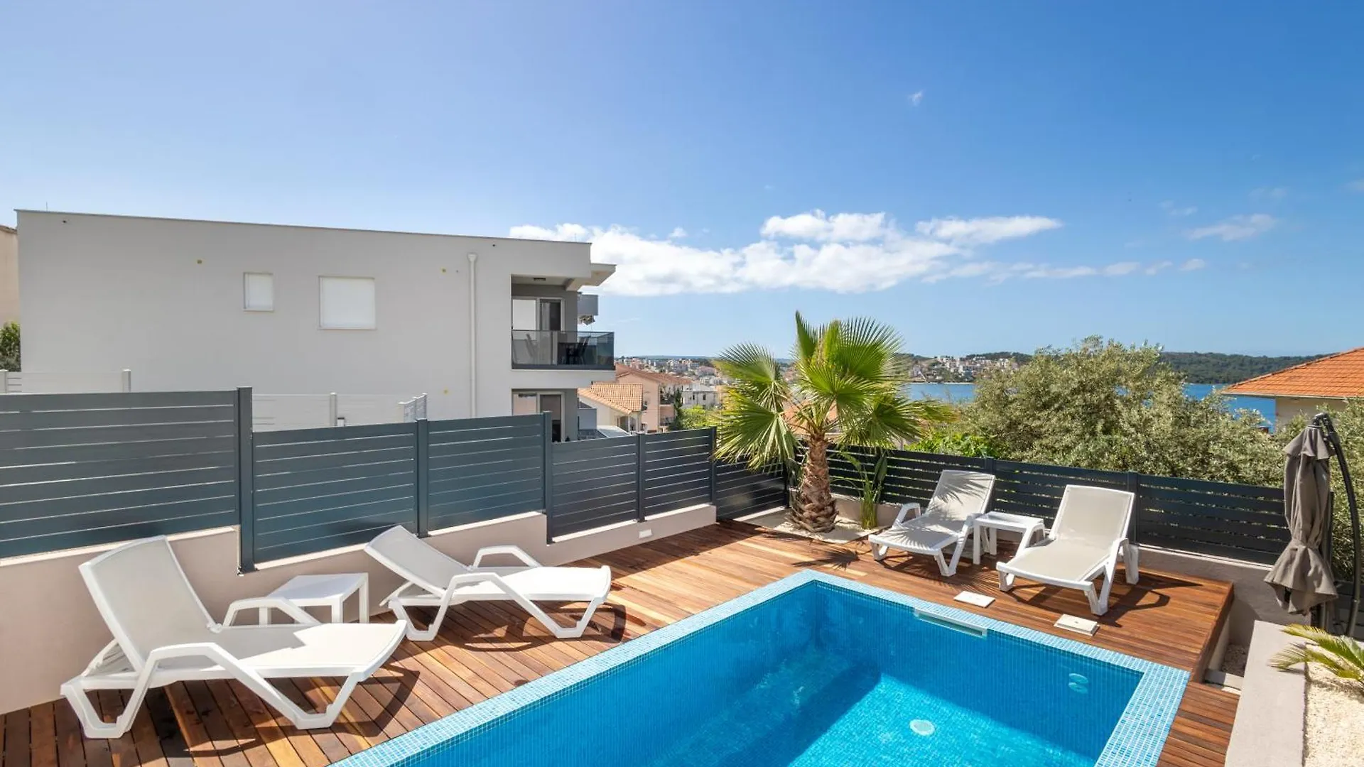 Gasthof Adriatic Garden Apartments Okrug Gornji
