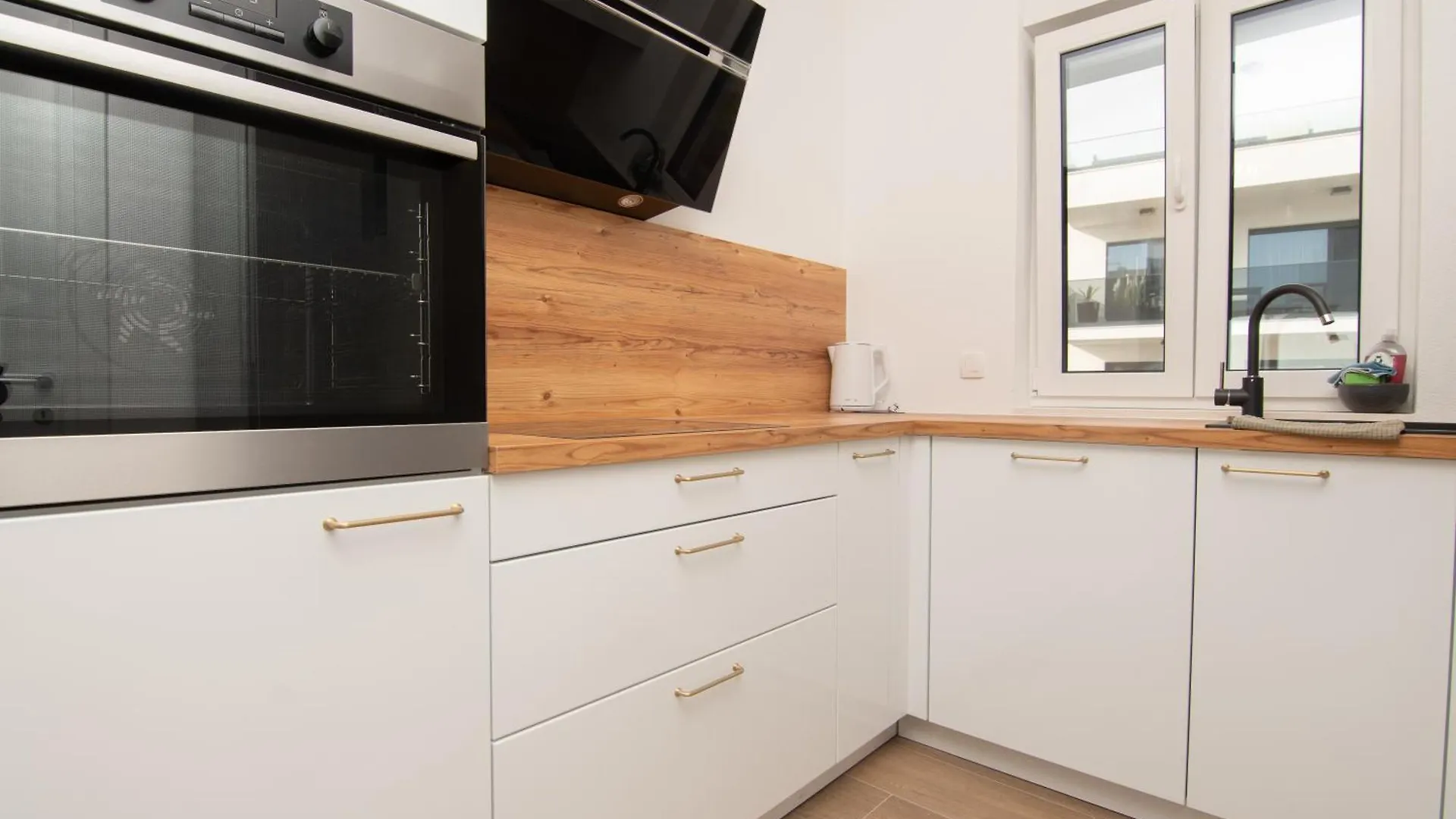 Adriatic Garden Apartments Okrug Gornji 0*,  Croacia